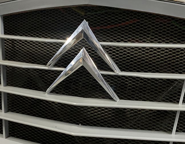 Citroën : que signifient les chevrons de son logo ?